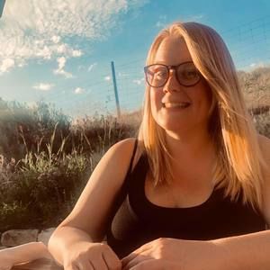 Meet your Posher, Danielle